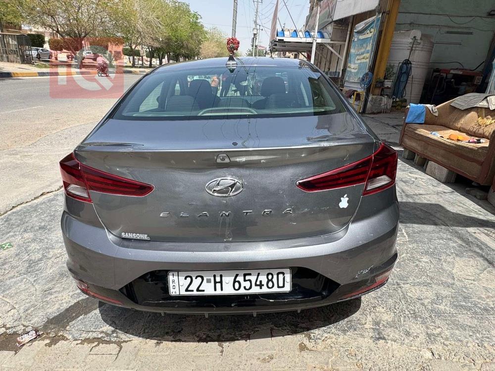 هیوندای ئەلەنترا